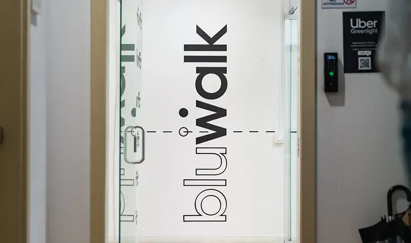 half-cta-bluwalk-escritorio